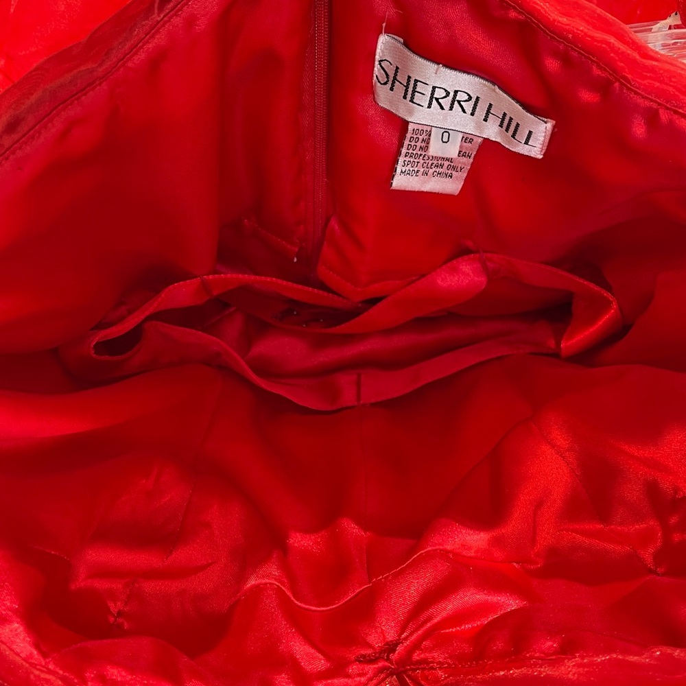 Sherri Hill Red CORKSCREW Ruffled Dress WOMENS SIZE 0 NWT GEMSTONE WAISTBAND - Picture 8 of 15